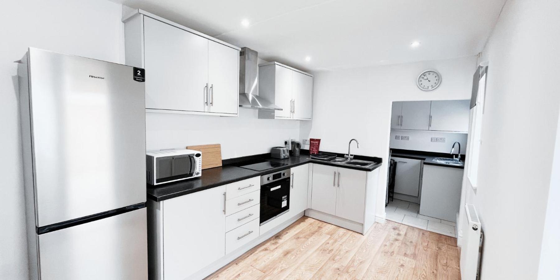 Single Room In Modern House Near Nottingham Bagian luar foto