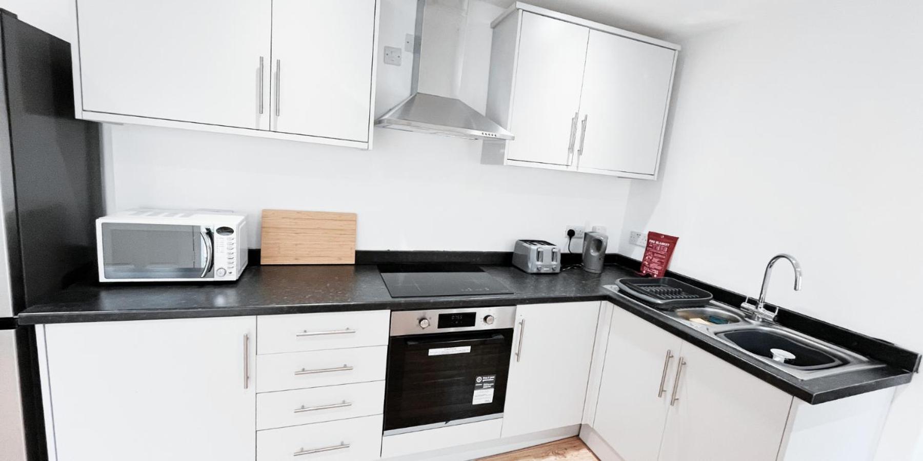 Single Room In Modern House Near Nottingham Bagian luar foto