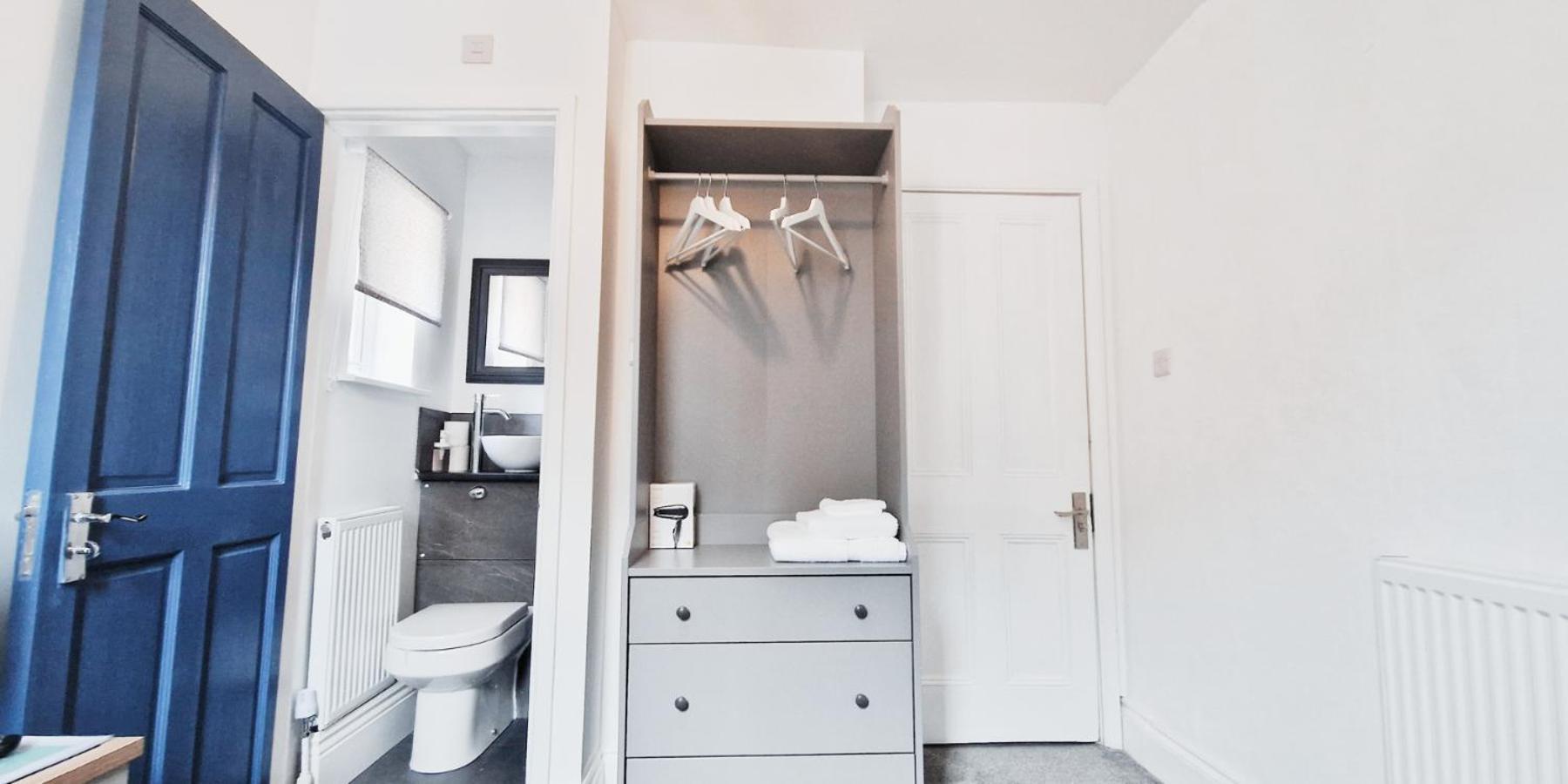 Single Room In Modern House Near Nottingham Bagian luar foto