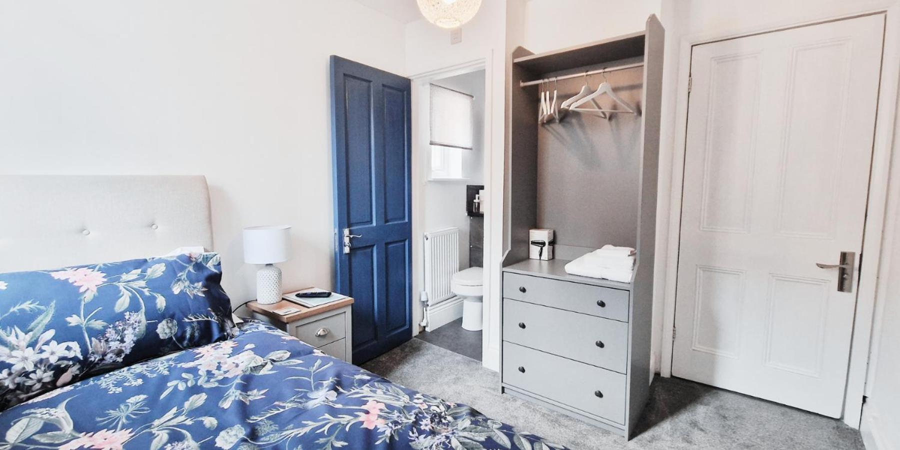 Single Room In Modern House Near Nottingham Bagian luar foto